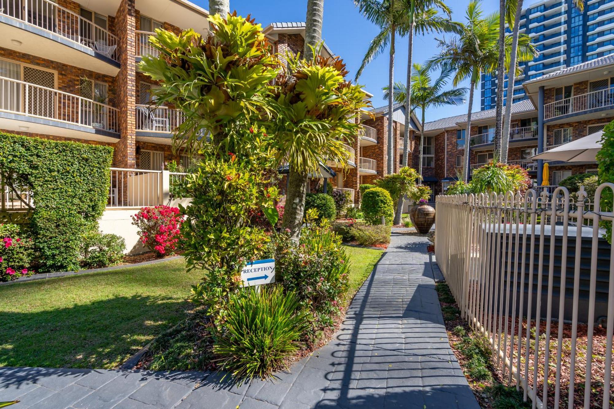 Oceanside Cove Aparthotel Gold Coast Kültér fotó